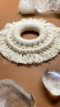 Load image into Gallery viewer, Macrame Sphere/crystal Holder
