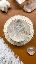 Load image into Gallery viewer, Macrame Sphere/crystal Holder
